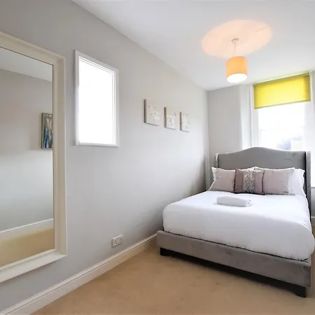 Clifton Avenue - Yourapartment * Bristol