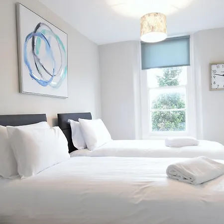 Clifton Avenue - Yourapartment Bristol